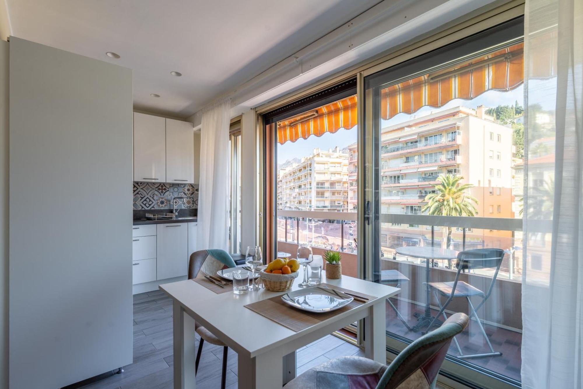Fabuleux Appartement 2 Personnes Au Coeur De Menton, Climatise Et Proche Gares Routiere Et Sncf Eksteriør bilde