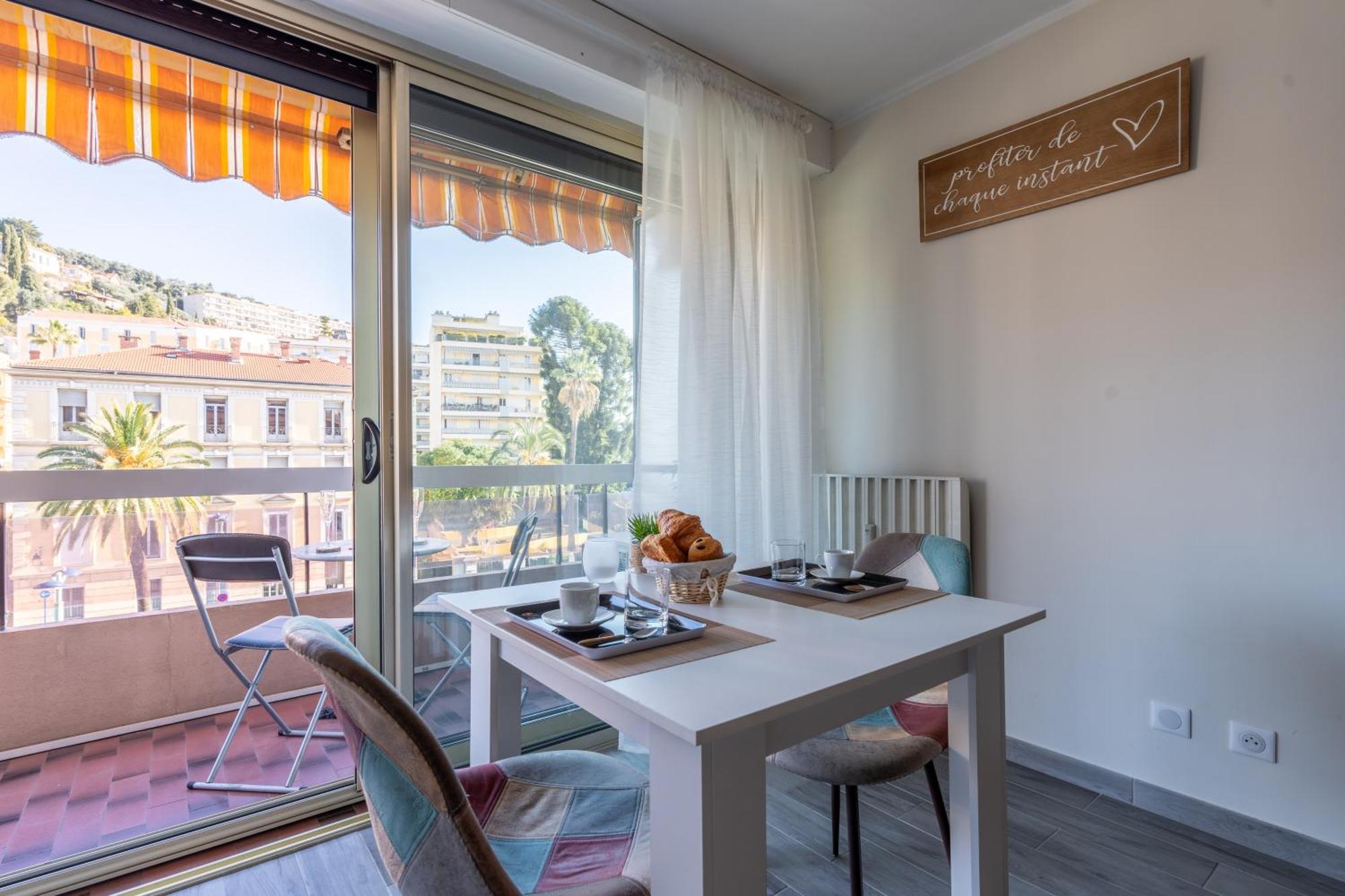 Fabuleux Appartement 2 Personnes Au Coeur De Menton, Climatise Et Proche Gares Routiere Et Sncf Eksteriør bilde